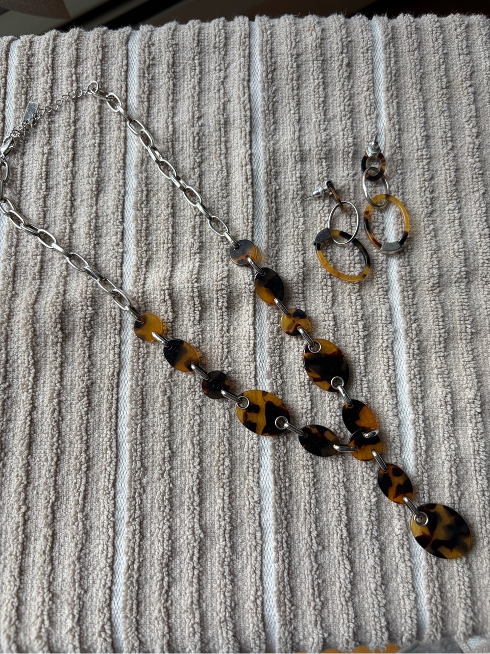 Leopard Print Link Necklace & Hoop Earrings Set - Brown - Picture 1 of 6